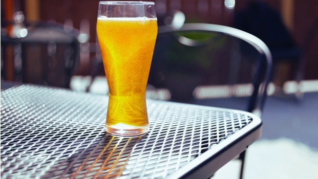 outdoor restaurant furniture