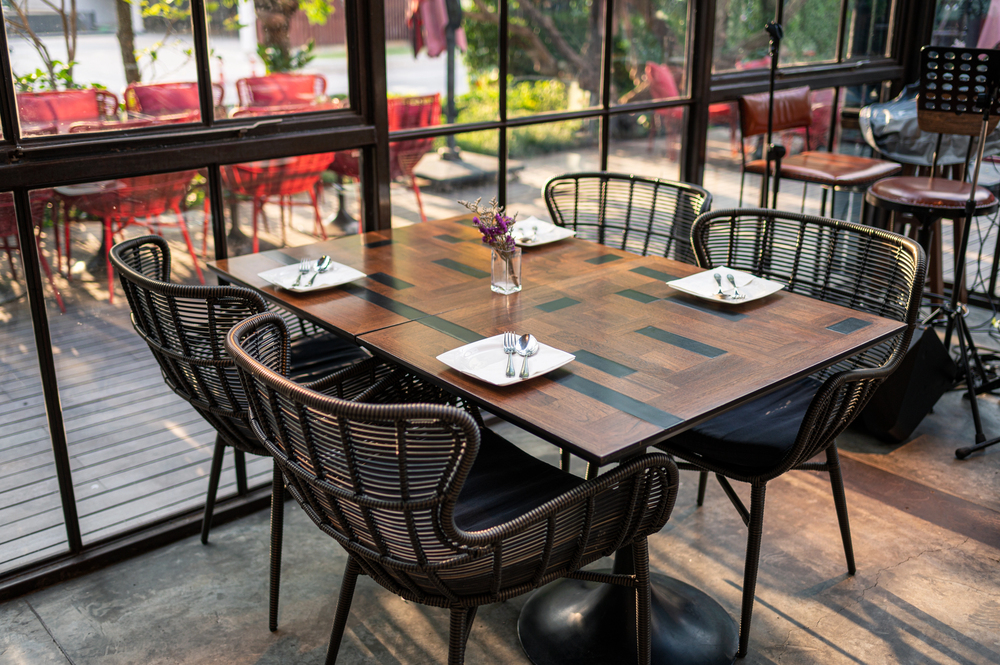 15 Different Types Of Restaurant Chairs