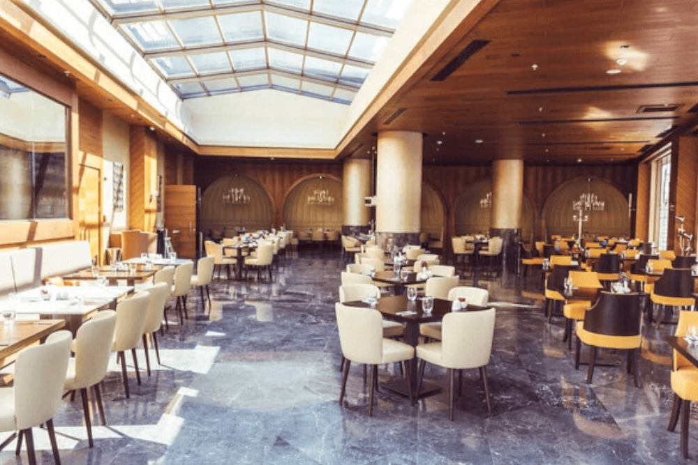 Modern Restaurant Interior Design Ideas That Attract More Customers