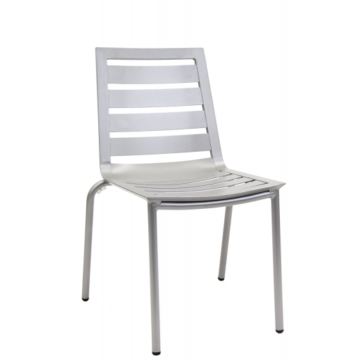Aluminum Outdoor Chair w/Multi-Slat Seat and Back