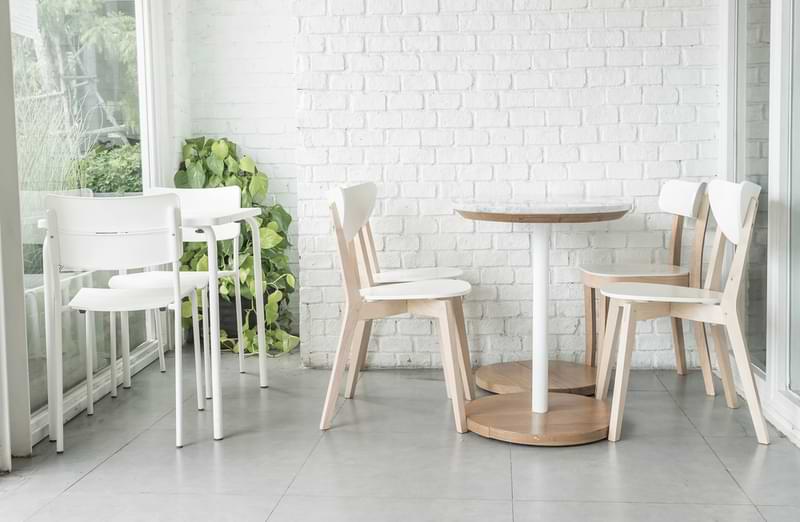 Solid Wood Vs. Veneer Wood Seats: A Buyer&rsquo;s Guide For Restaurants